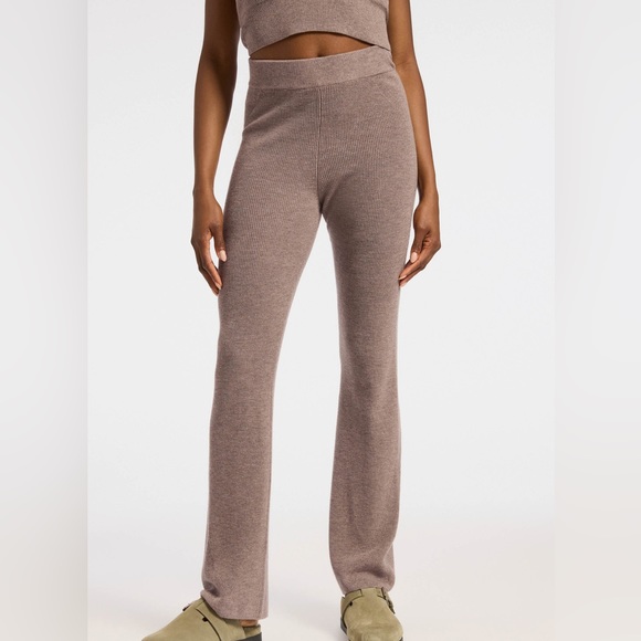 Bandier Le Ore Lodi sweater and pant set - Picture 2 of 11